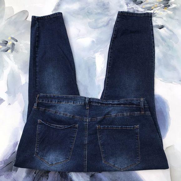 Rue 21 Womens Plus Size 24 Tapered Stretchy Denim Comfort Lightweight Blue Jeans - Picture 1 of 9